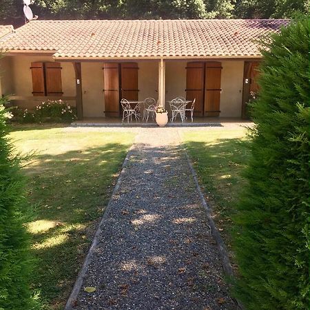 אוז'ני-לה-בן Bungalows Les Thuyas מראה חיצוני תמונה